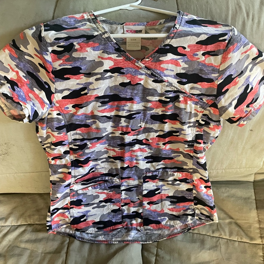 Scrubstar Women's Camo Print Top - Red, Black, Gray